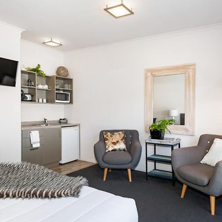 Two Tree Lodge Blenheim Bagian luar foto