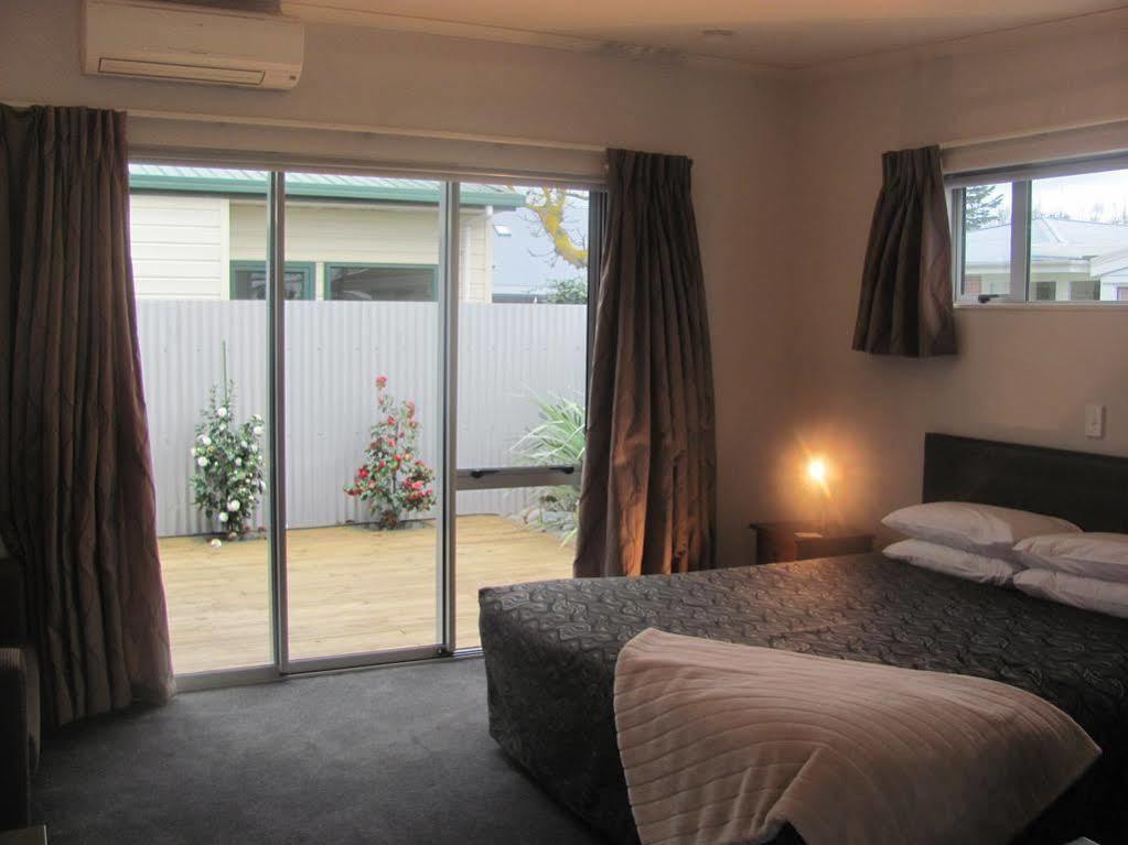 Two Tree Lodge Blenheim Bagian luar foto